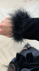 Velvet Two-Piece Set met Faux Fur Manchetten