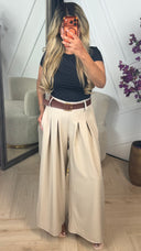 Wide Leg Pantalon met Plooien & Ceintuur