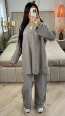 Linnenlook Oversized  Set Double Golden Button Detail