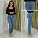 Shop afgeprijsde stretch jeans. Ontdek elegante kleding voor dames in Rotterdam.